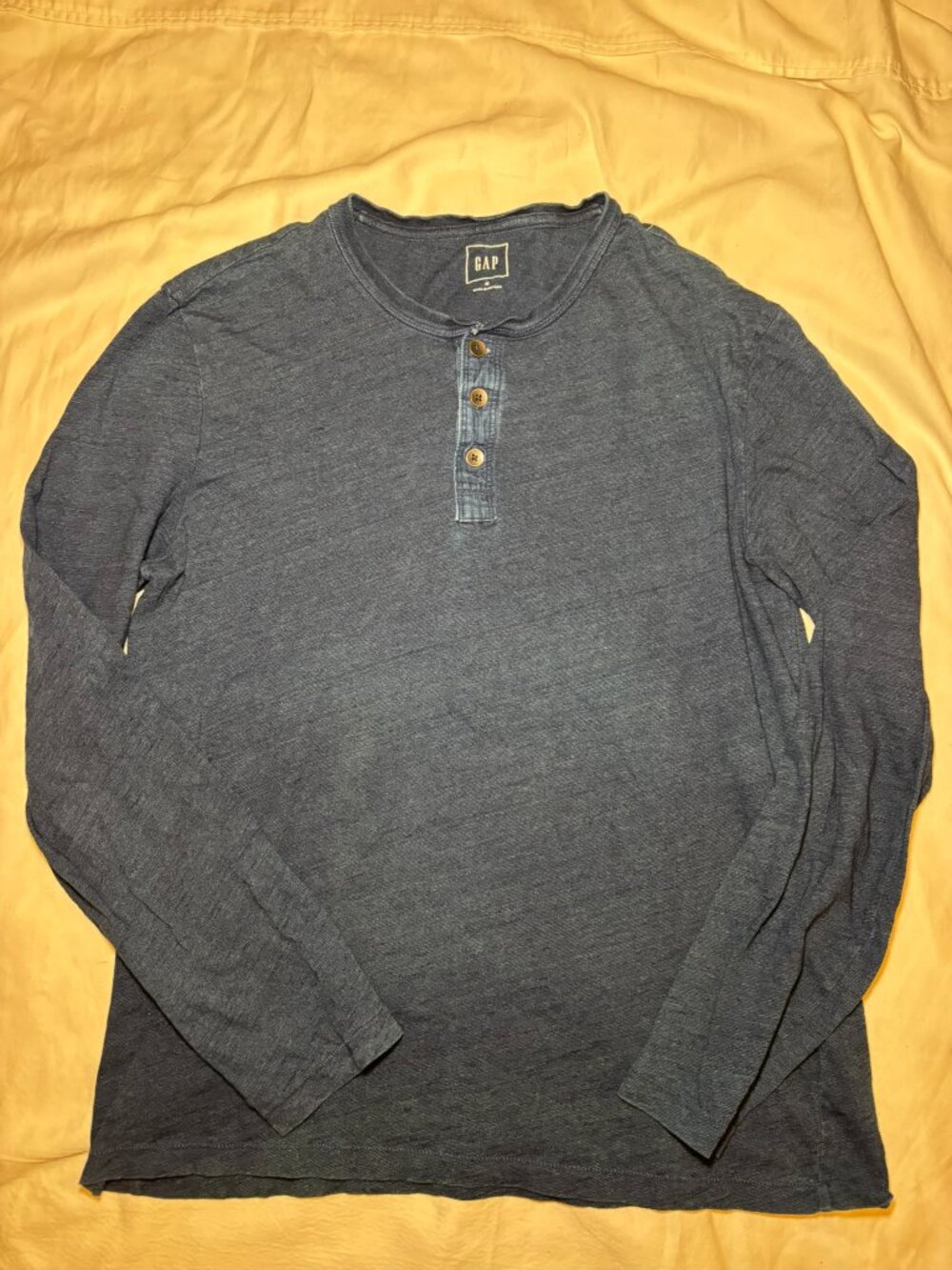 GAP Henley Shirt Mens Medium Blue Long Sleeve Raglan Sleeve Casual Layering